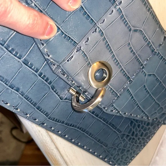 Ann Taylor Elegant Blue Crocodile-Embossed Leather Purse NWOT - Picture 9 of 11